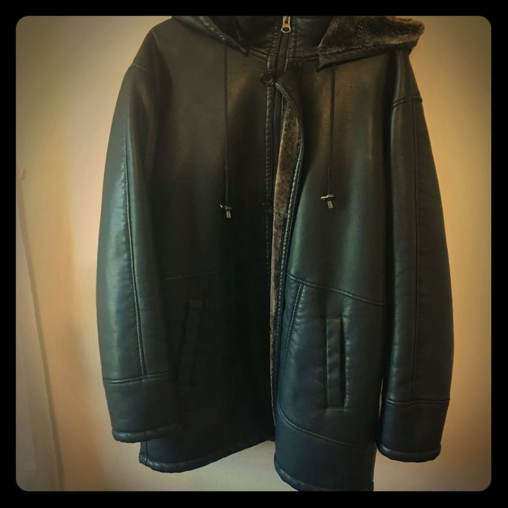 Large Winco Leather Jacket w/ fur inside